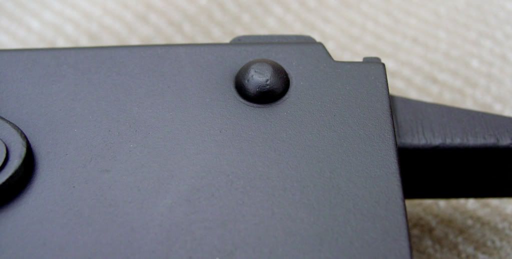 AK swell neck rivets