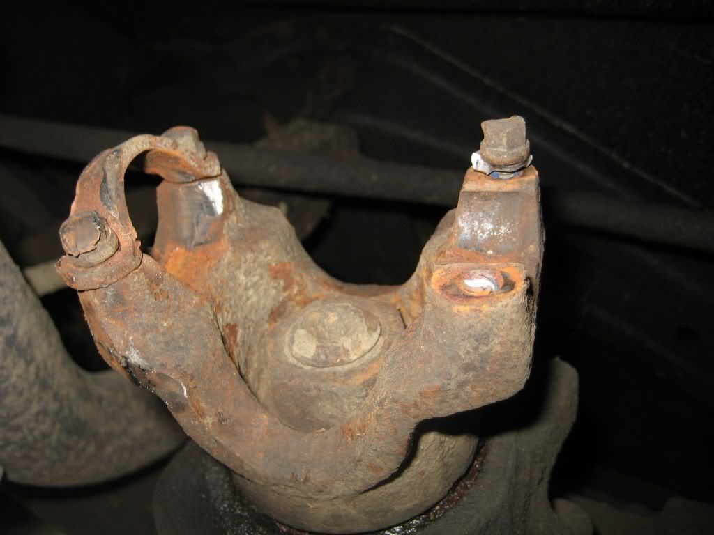 How do you fix this? (Drive shaft Ujoint broken) PICS Jeep Cherokee