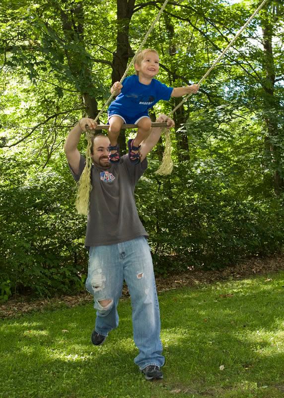 IMAGE: http://i177.photobucket.com/albums/w206/jsolenberg/Family/JS1D5020.jpg