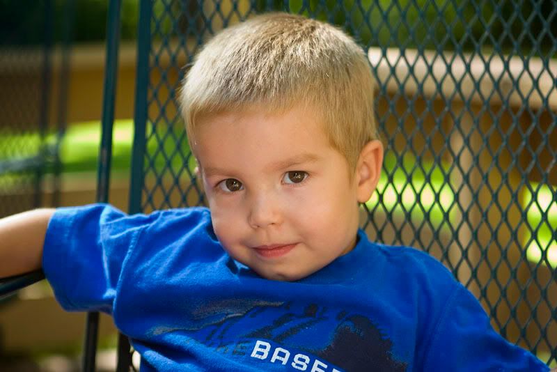 IMAGE: http://i177.photobucket.com/albums/w206/jsolenberg/Family/JS1D5041.jpg