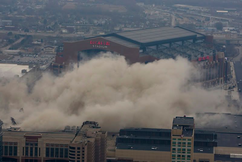 IMAGE: http://i177.photobucket.com/albums/w206/jsolenberg/RCADome007.jpg