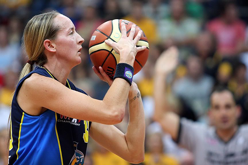 IMAGE: http://i177.photobucket.com/albums/w207/robsheeley/WNBLGFG039.jpg