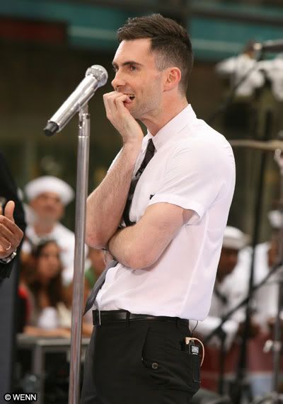 adam levine Image