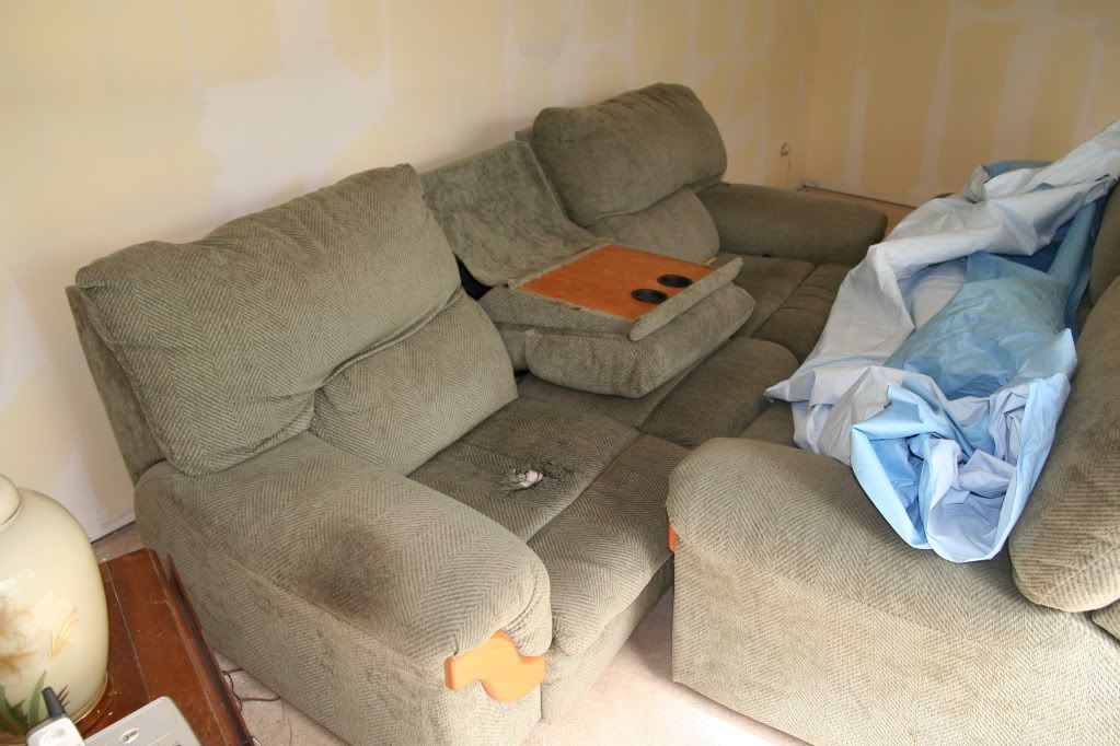 free_couch001.jpg