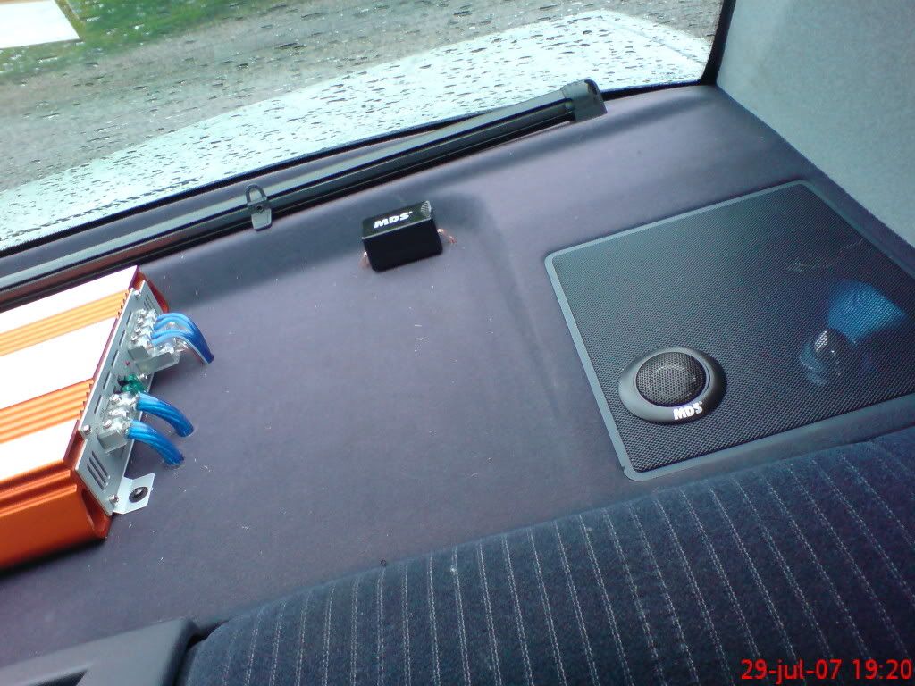 http://i177.photobucket.com/albums/w216/matte_89/blandat/DSC0ti7i0023.jpg