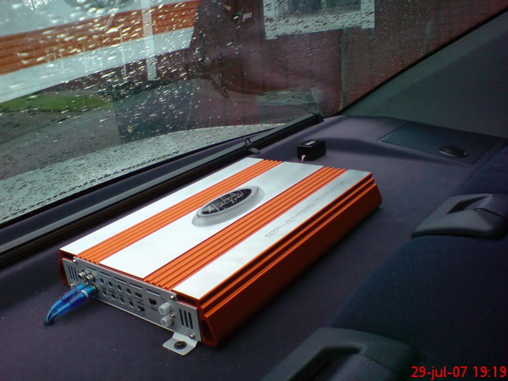 http://i177.photobucket.com/albums/w216/matte_89/blandat/DSCwtetw00021.jpg