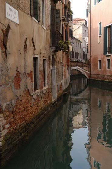 Venice_Canals_001.jpg