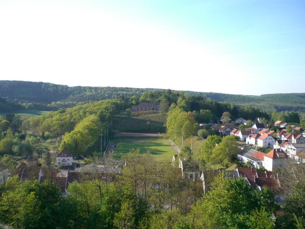 http://i177.photobucket.com/albums/w219/ninjadad66/2007_0425Erfurt0044.jpg