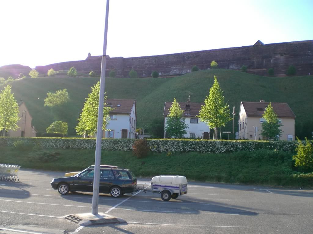 http://i177.photobucket.com/albums/w219/ninjadad66/2007_0425Erfurt0056.jpg