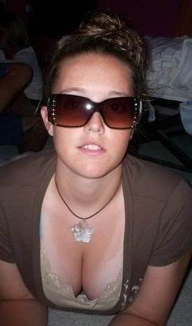 [img width=275 height=465]http://i177.photobucket.com/albums/w229/komquatondarocks/stupid.jpg[/img]