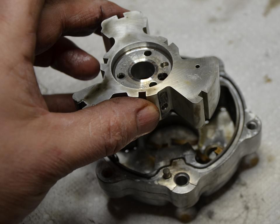 AVCS cam pulley cleaning (How to) NASIOC