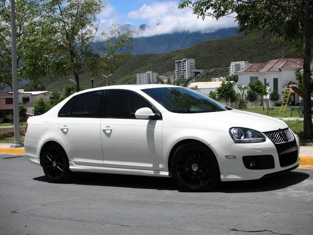 White Mk5 Jettas