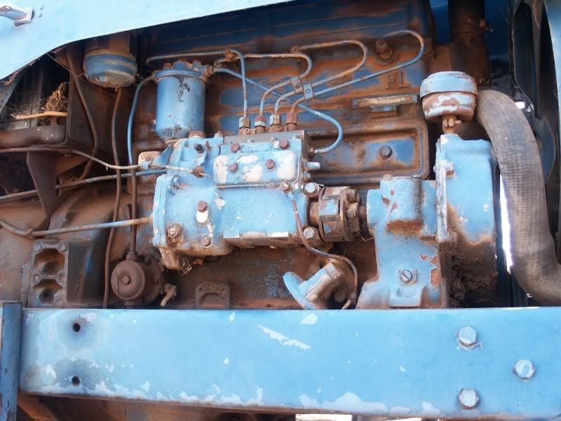 Fordson super major engine