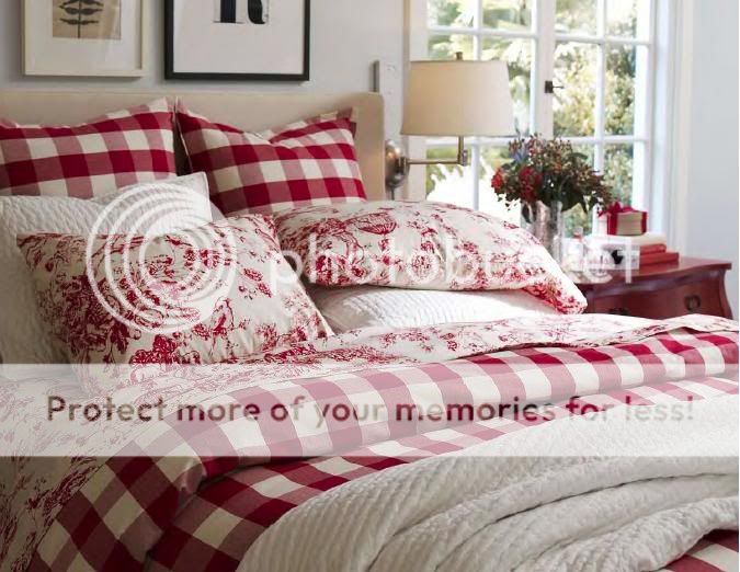 FRENCH COUNTRY PINE CONE HILL GINGHAM QUILT with TWO STANDARD SHAMS 